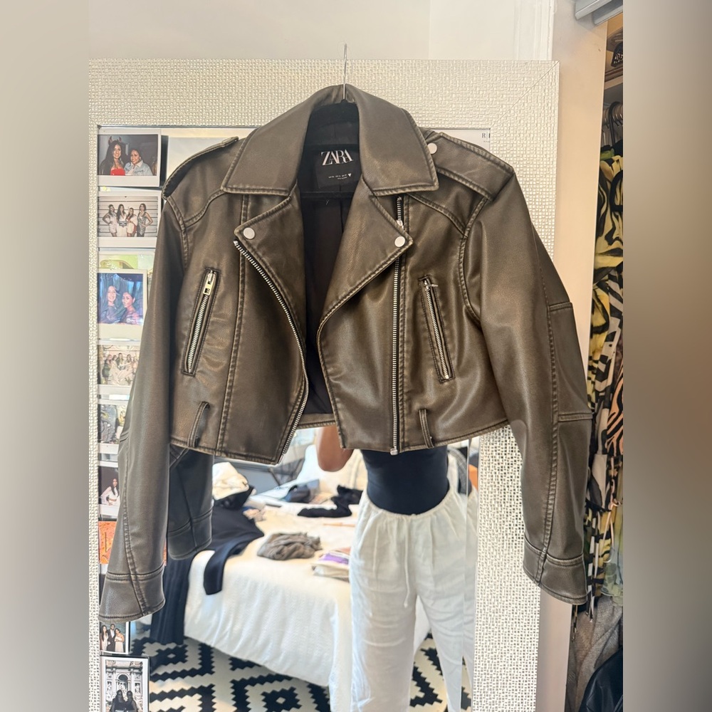 Zara Women's Brown Leather Cropped Jacket